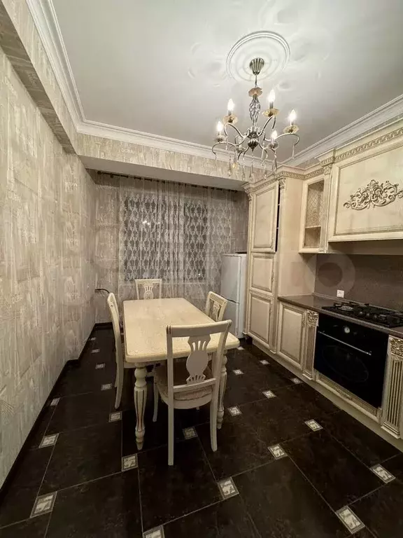 2-к. квартира, 90 м, 5/10 эт. - Фото 0