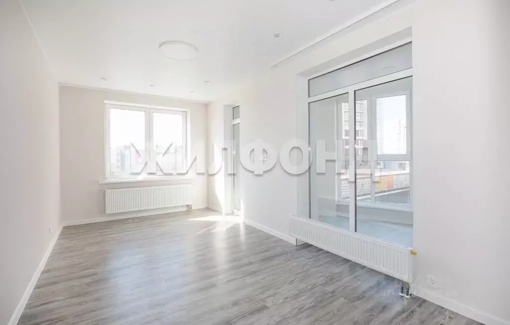 3-к кв. Брянская область, Брянск ул. Горбатова, 18 (70.13 м) - Фото 0
