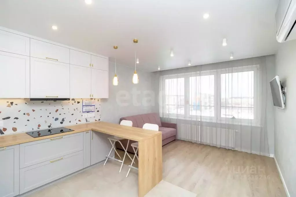 2-к кв. Тюменская область, Тюмень ул. Газовиков, 44 (61.0 м) - Фото 1