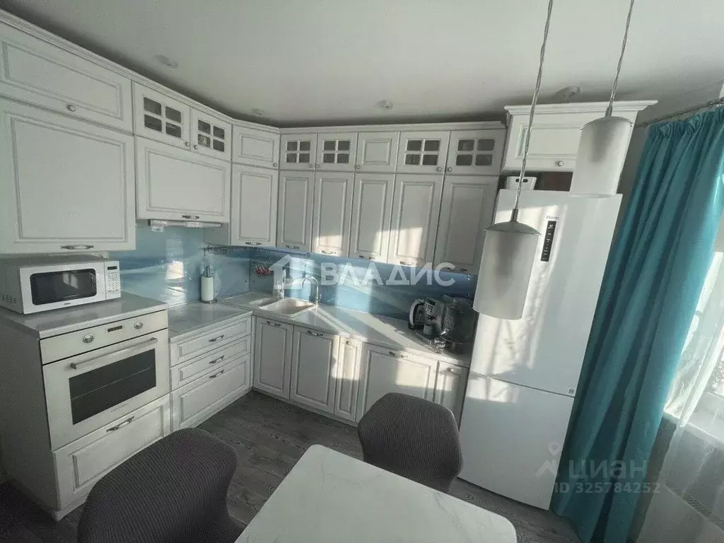 4-к кв. Москва ул. Авиаторов, 5к6 (89.7 м) - Фото 0