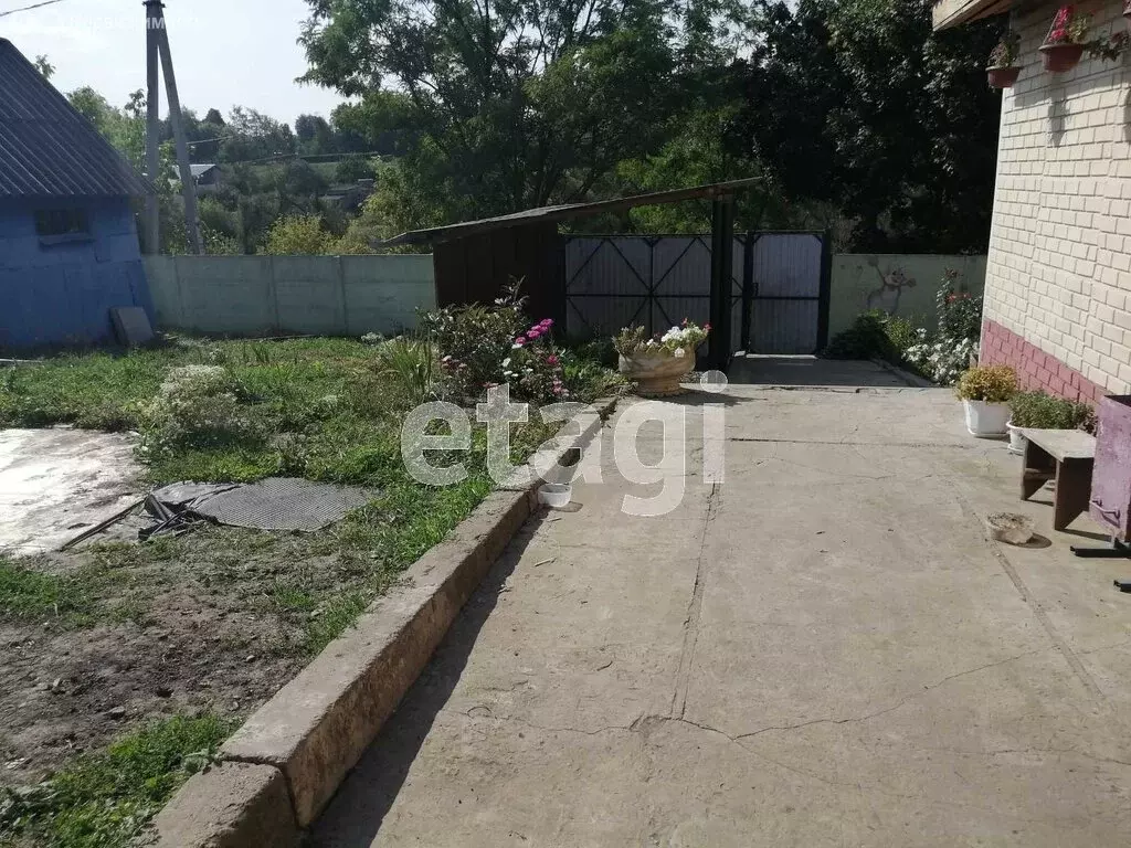 Дом в село Красный Октябрь, улица Пономарёва (60 м) - Фото 2