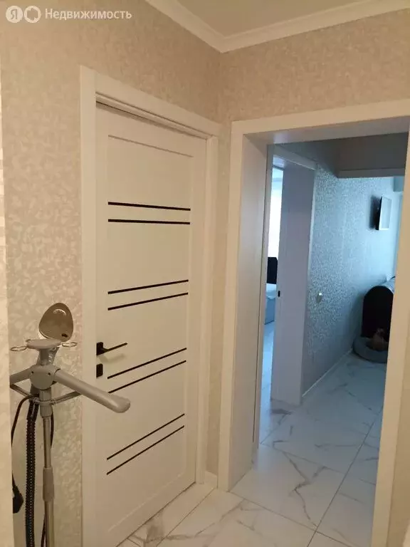 1-комнатная квартира: Краснодар, улица Адмирала Серебрякова, 3 (45 м) - Фото 0
