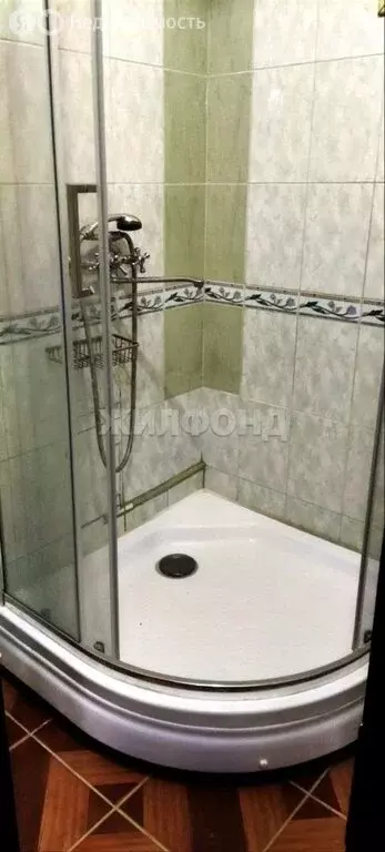 3-комнатная квартира: Севастополь, Балаклава, Строительная улица, 45 ... - Фото 0