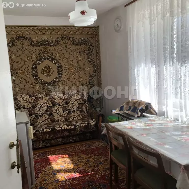 3-комнатная квартира: посёлок Мичуринский, Ягодная улица, 19 (51.2 м) - Фото 1
