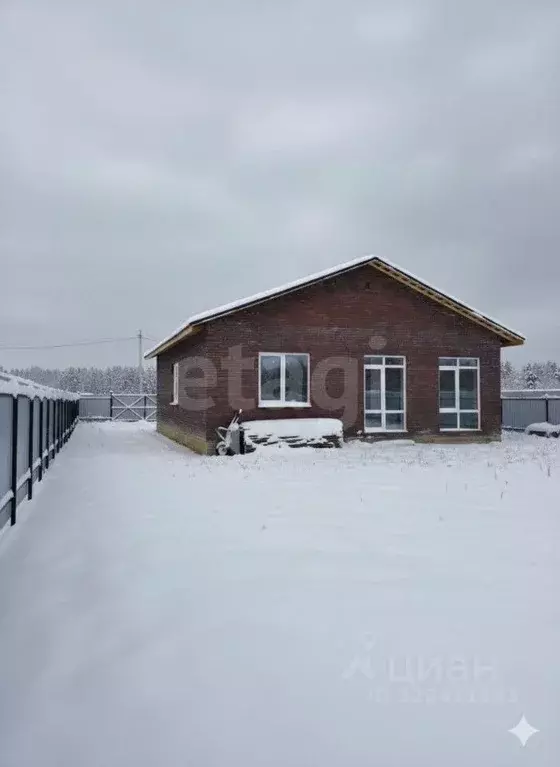 Дом в Калужская область, Малоярославецкий муниципальный округ, Маклино ... - Фото 1