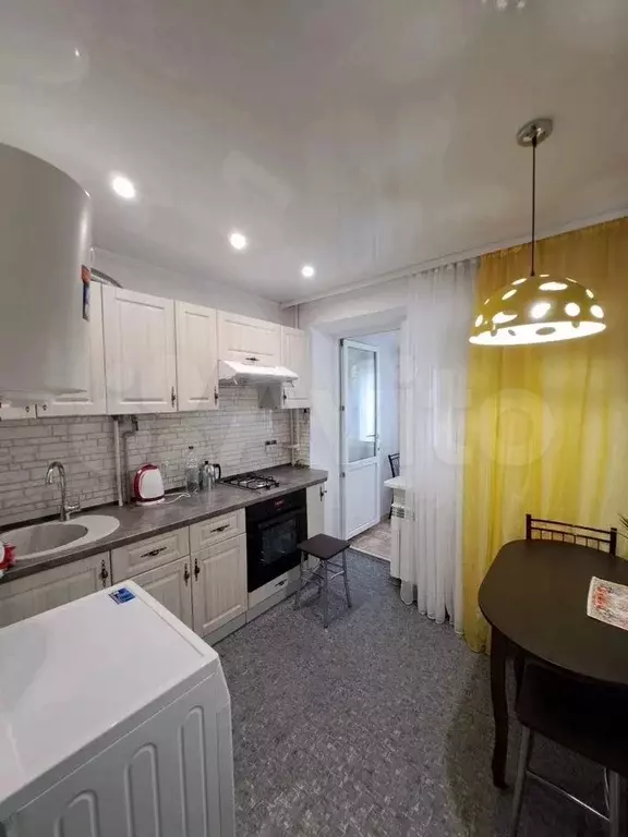 1-к. квартира, 40 м, 1/5 эт. - Фото 0