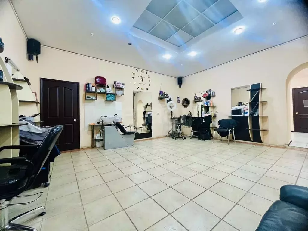 Помещение свободного назначения в Астраханская область, Астрахань ул. ... - Фото 0