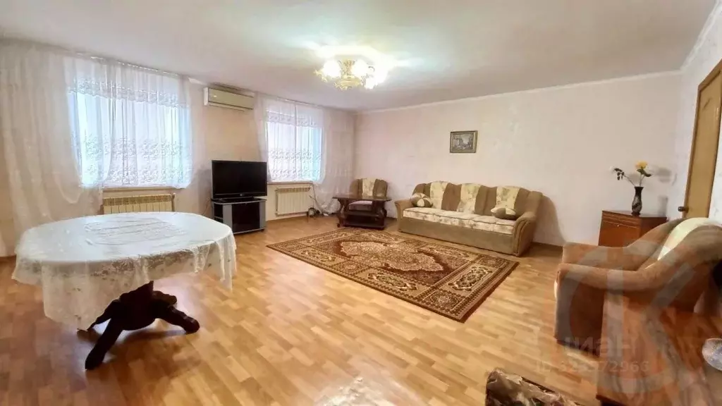 Дом в Крым, Сакский район, Суворовское с/пос, с. Каменоломня ул. ... - Фото 1