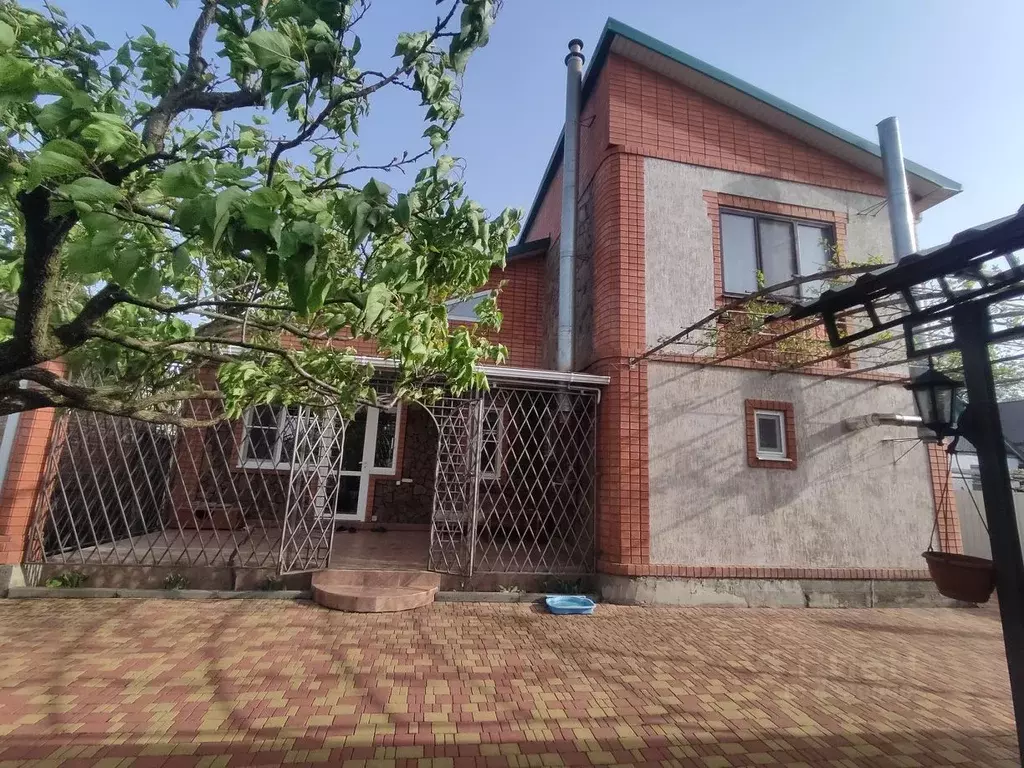 Дом в Краснодарский край, Белореченск пл. Центральная (184 м) - Фото 1