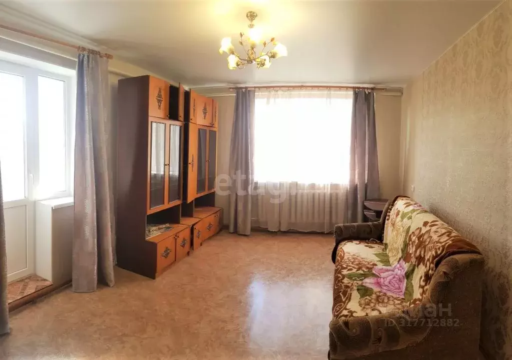 3-к кв. Крым, Советский пгт ул. 40 лет Победы (73.3 м) - Фото 0