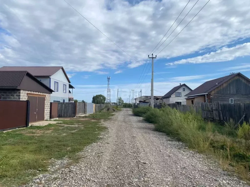 Участок в Хакасия, Усть-Абаканский район, д. Чапаево ул. Володарского ... - Фото 0