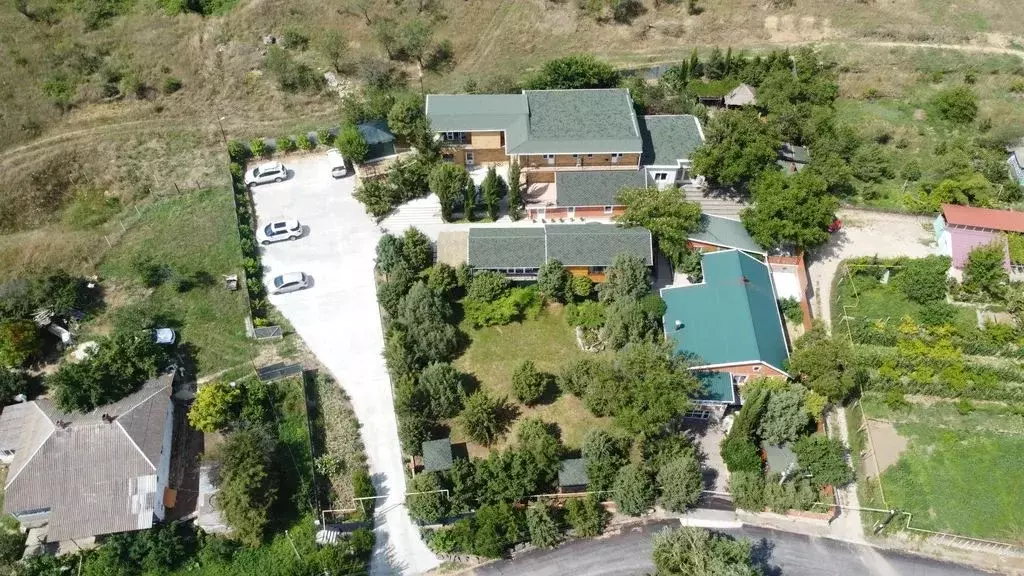 Дом в Крым, Бахчисарайский район, Тенистовское с/пос, с. Айвовое ул. ... - Фото 2