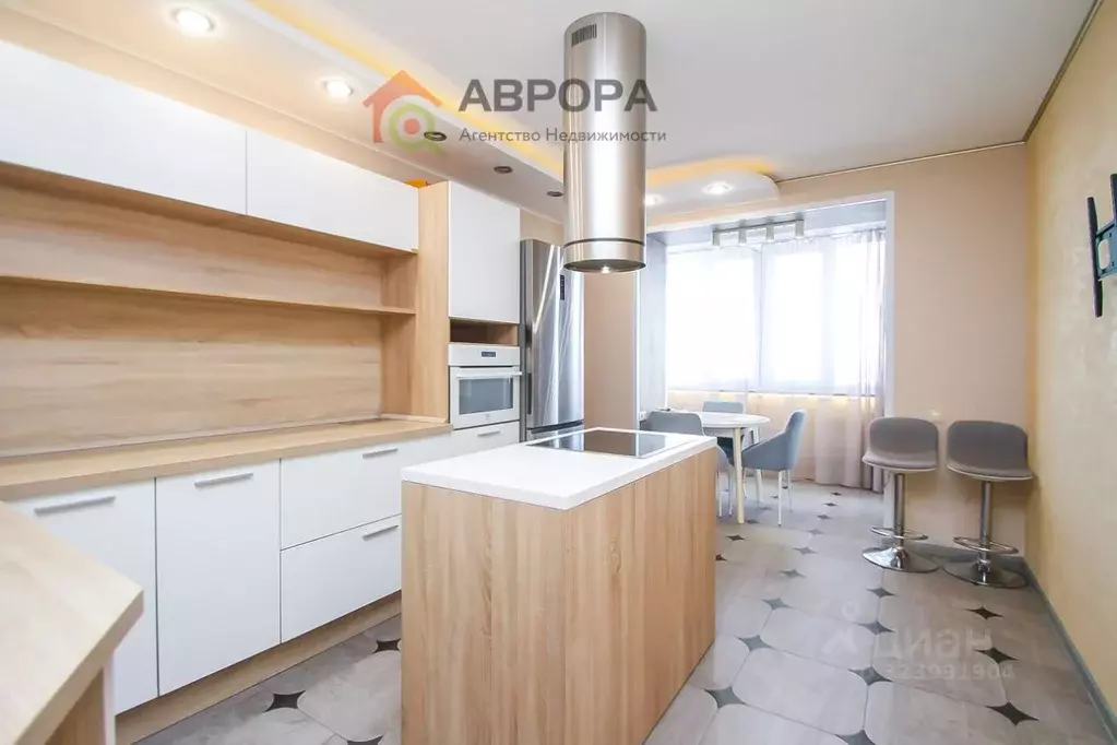 2-к кв. Ханты-Мансийский АО, Сургут Игоря Киртбая ул., 18 (74.5 м) - Фото 2