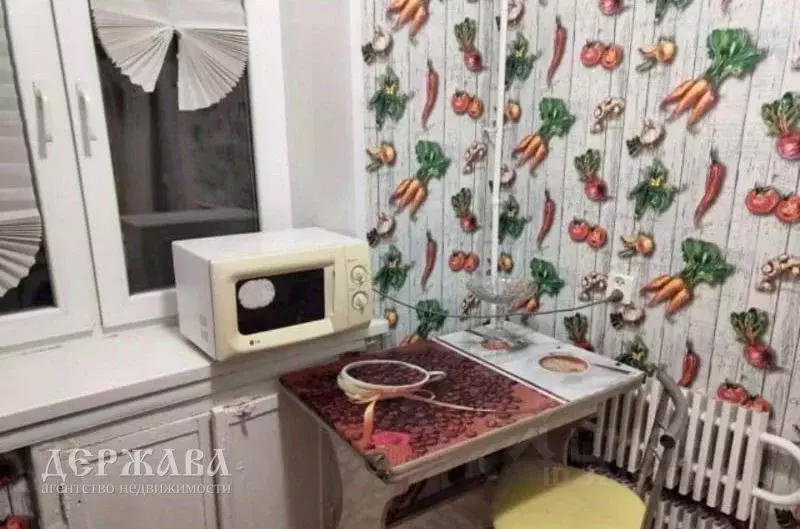 2-к кв. Белгородская область, Старый Оскол Приборостроитель мкр, 1 ... - Фото 2