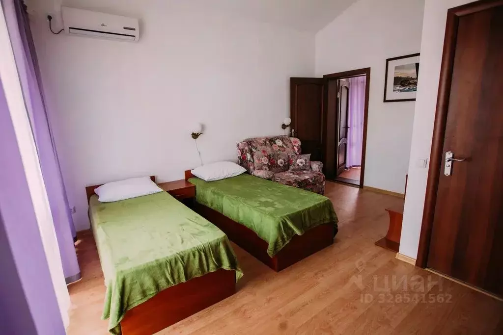 Комната Крым, Ленинский район, Семисотское с/пос, с. Каменское пер. ... - Фото 1