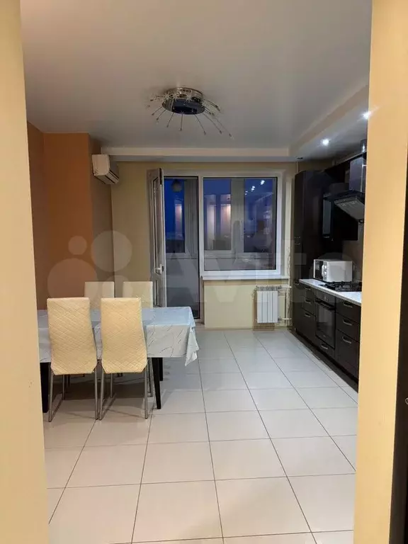 2-к. квартира, 70 м, 7/15 эт. - Фото 1