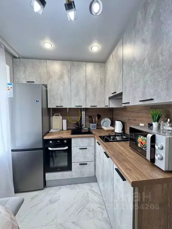 2-к кв. Ставропольский край, Минеральные Воды Советская ул., 30 (47.0 ... - Фото 1