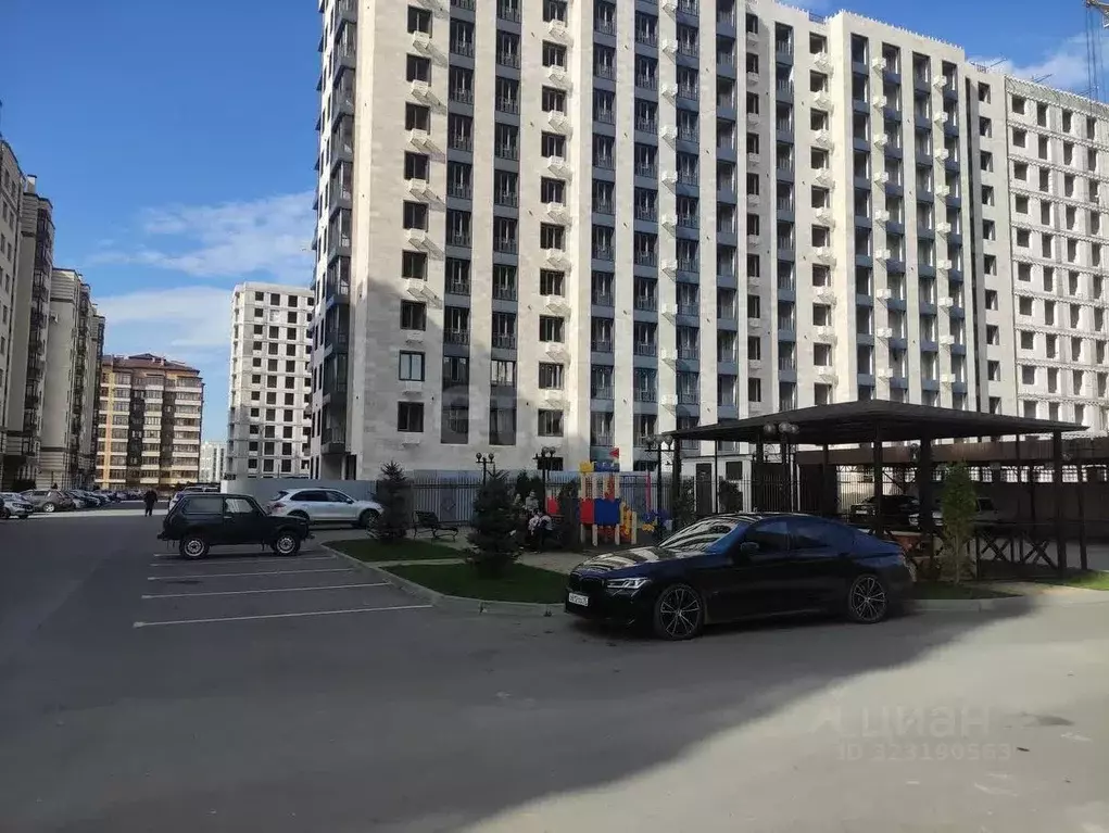 2-к кв. Северная Осетия, Владикавказ ул. Астана Кесаева, 44Вк6 (76.0 ... - Фото 1