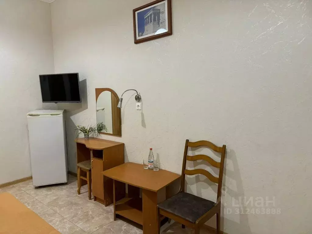 Комната Краснодарский край, Геленджик ул. Александра Блока, 9 - Фото 2