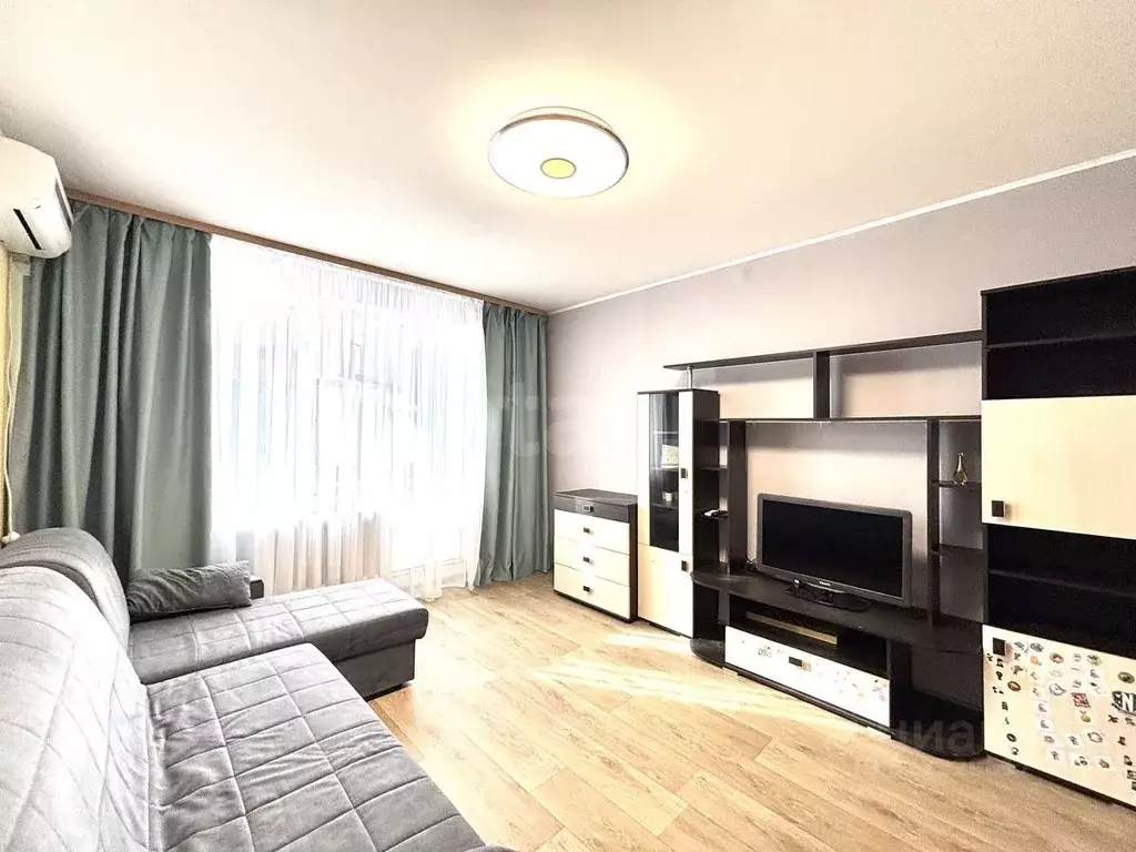 1-к кв. Тюменская область, Тюмень ул. Пермякова, 74к2 (44.9 м) - Фото 2