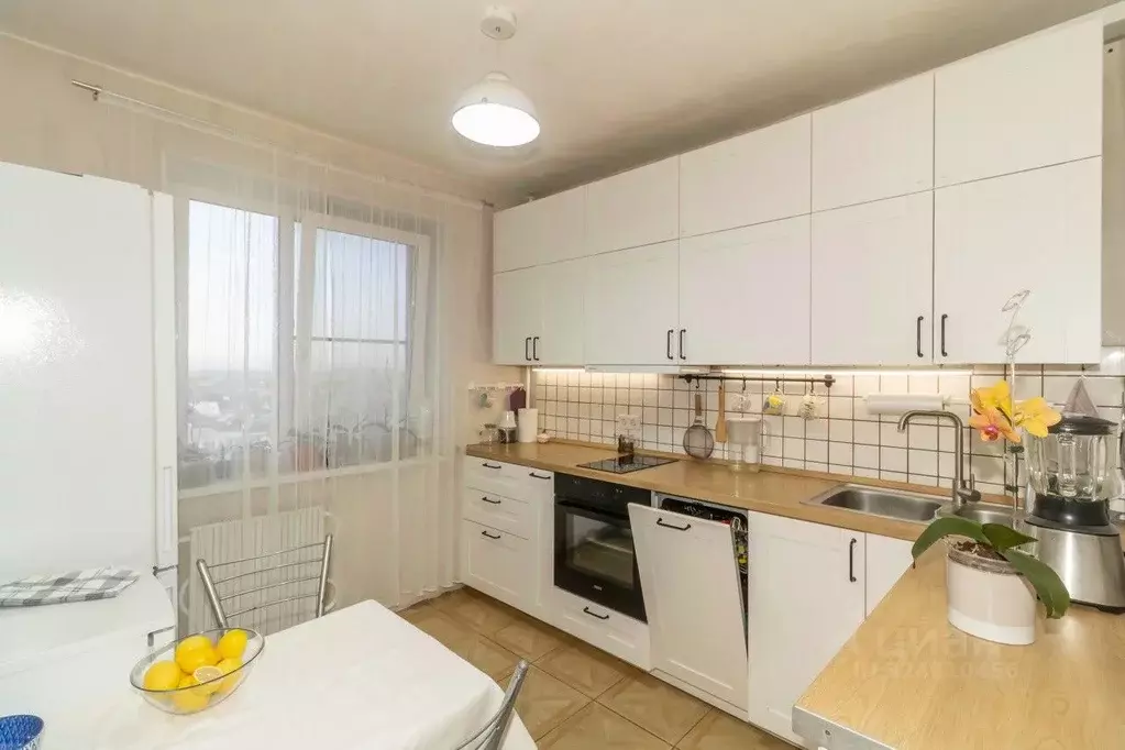 2-к кв. Челябинская область, Челябинск Октябрьская ул., 1 (58.1 м) - Фото 1