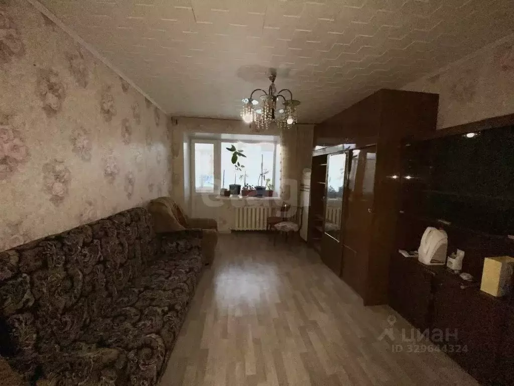 3-к кв. Свердловская область, Кушва ул. Свободы, 2 (58.1 м) - Фото 1