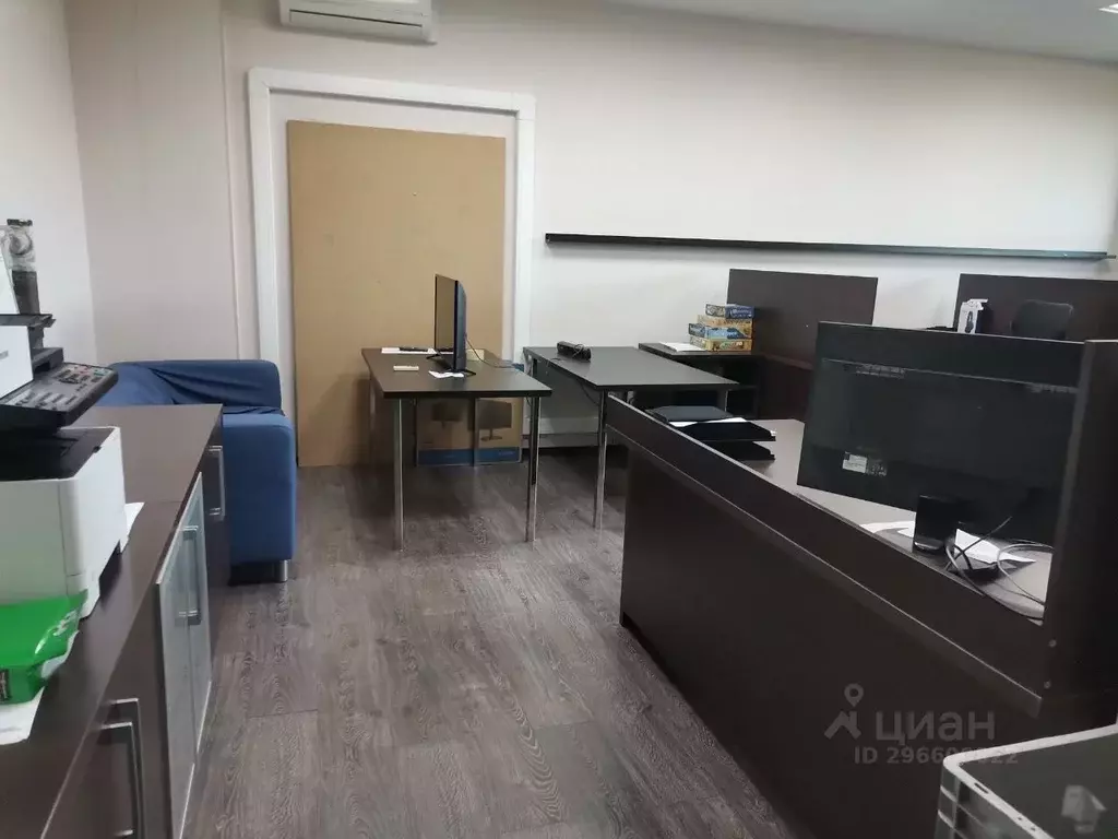Офис в Санкт-Петербург ул. Матроса Железняка, 57 (50 м) - Фото 0