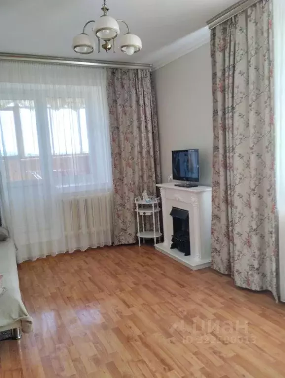 2-к кв. Саха (Якутия), Якутск ул. 50 лет Советской Армии, 39 (44.0 м) - Фото 1