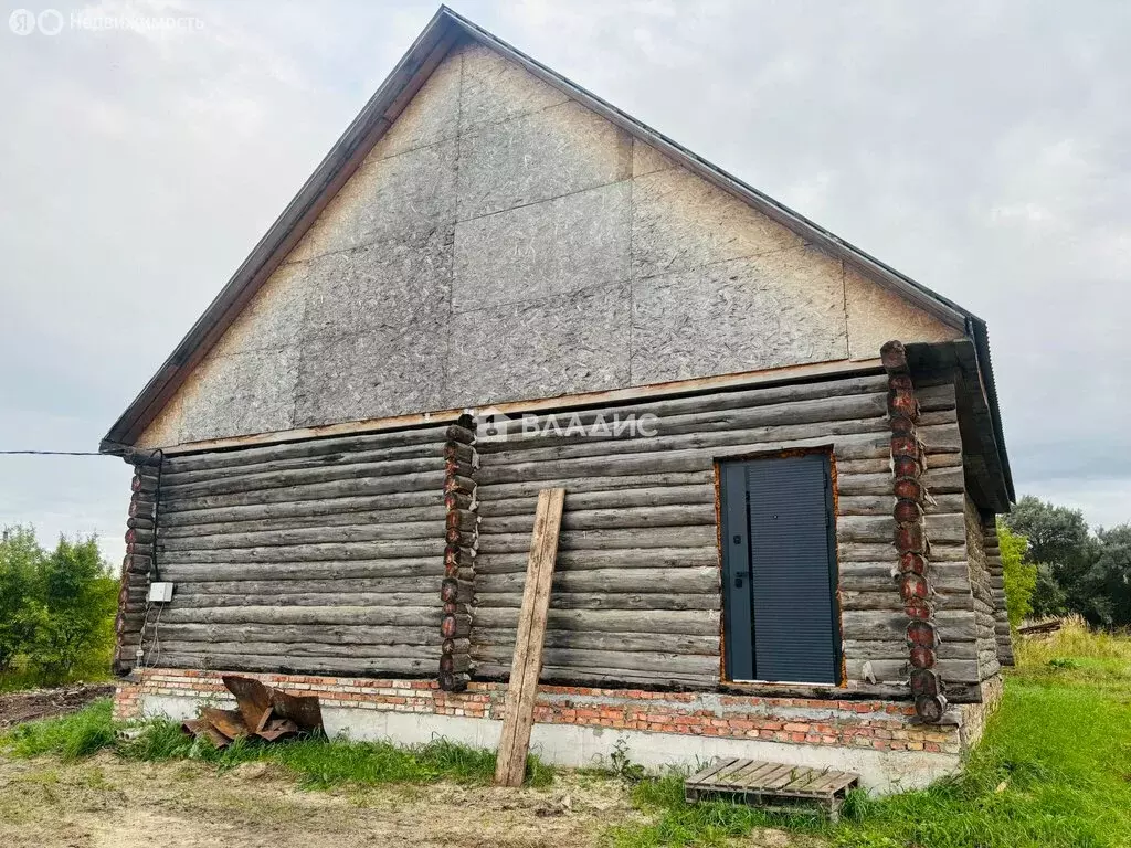 Дом в село Воскресеновка, Октябрьская улица, 45А (100 м) - Фото 1