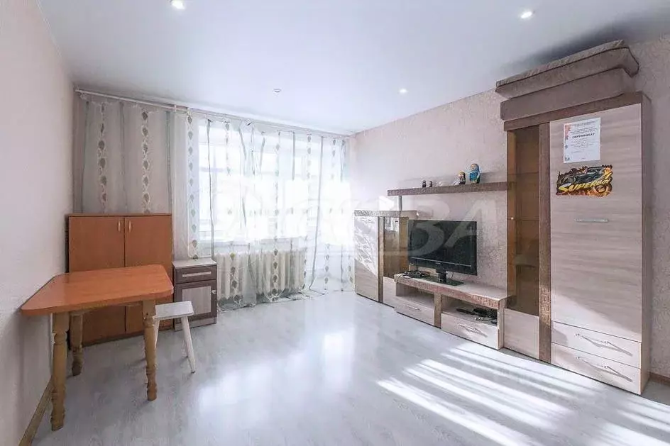 1-к кв. Тюменская область, Тюмень ул. Станционная, 38Б (35.0 м) - Фото 1