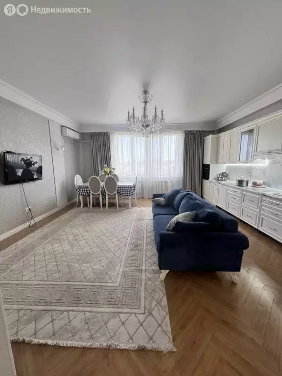 3-комнатная квартира: Махачкала, улица Максима Горького, 83А (98 м) - Фото 1