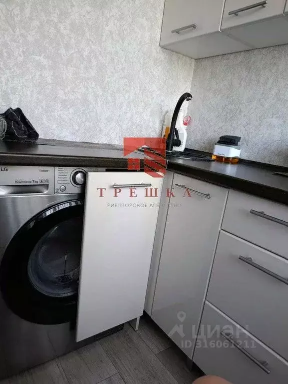 3-к кв. Пермский край, Краснокамский городской округ, Оверята рп ул. ... - Фото 1