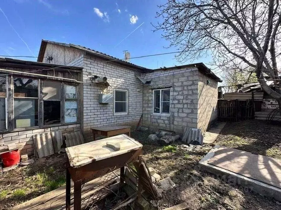 Дом в Волгоградская область, Волгоград пл. Белинского, 1 (106 м) - Фото 1