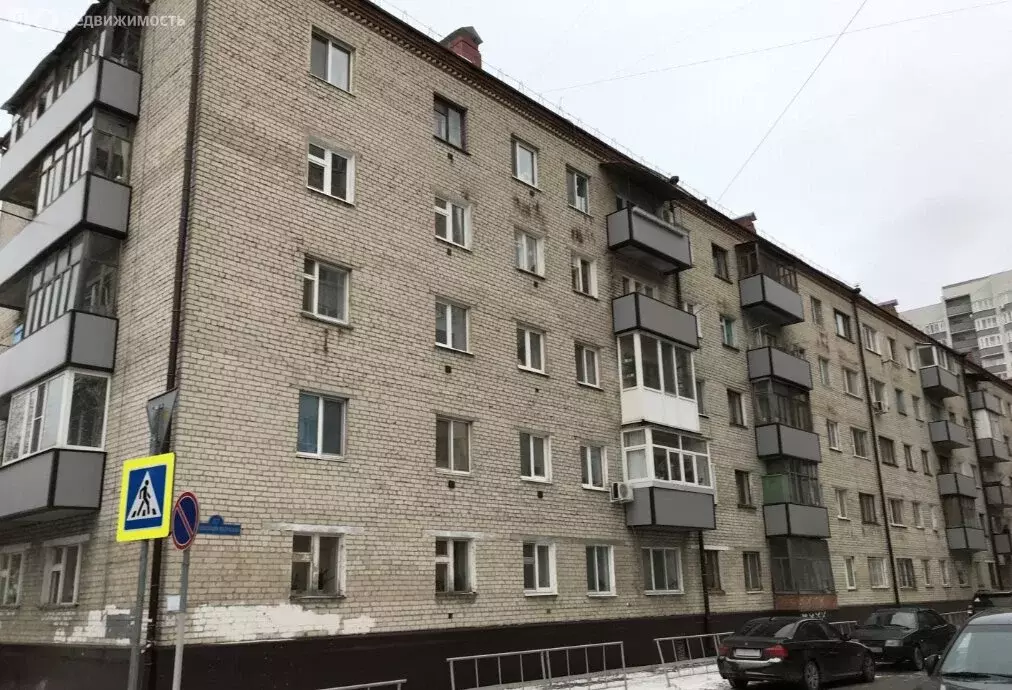 3-комнатная квартира: Тюмень, улица Александра Матросова, 27 (61.6 м) - Фото 2