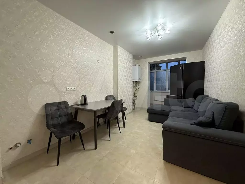 1-к. квартира, 40 м, 4/4 эт. - Фото 0