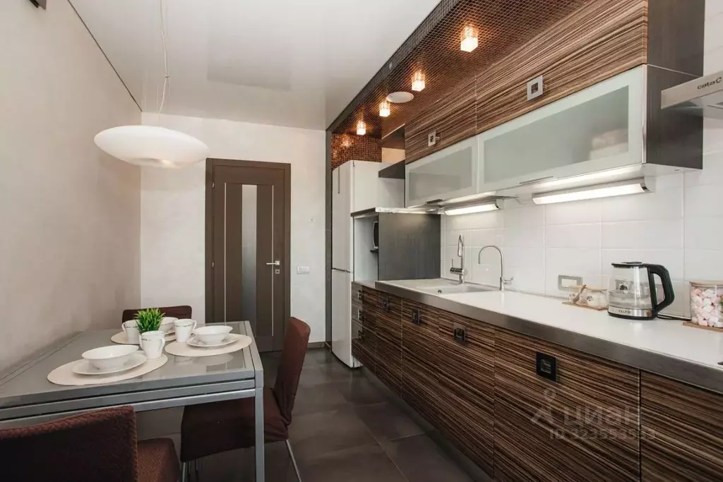 2-к кв. Новосибирская область, Новосибирск Холодильная ул., 17 (56.1 ... - Фото 1