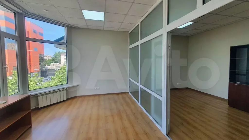 Офис с ремонтом, ком.услуги вкл., 30-55 м2 - Фото 1