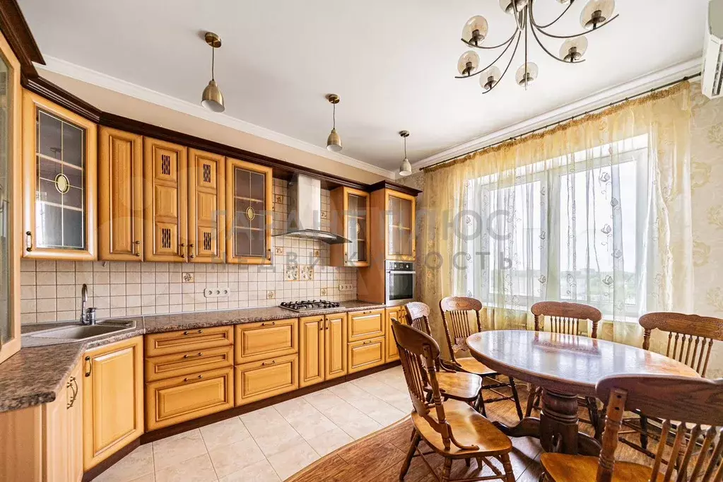 2-к. квартира, 85 м, 9/10 эт. - Фото 0