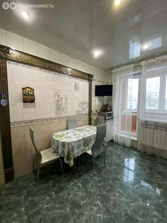 3-комнатная квартира: посёлок городского типа Монино, Новинское шоссе, ... - Фото 1