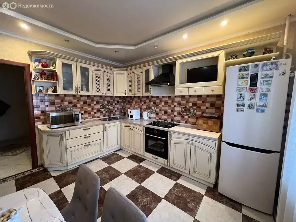 3-комнатная квартира: Ярославль, улица Серго Орджоникидзе, 27 (84.7 м) - Фото 1