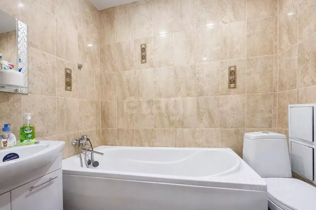 Студия Курганская область, Курган Заозерный жилрайон, 7-й мкр, 18 ... - Фото 1