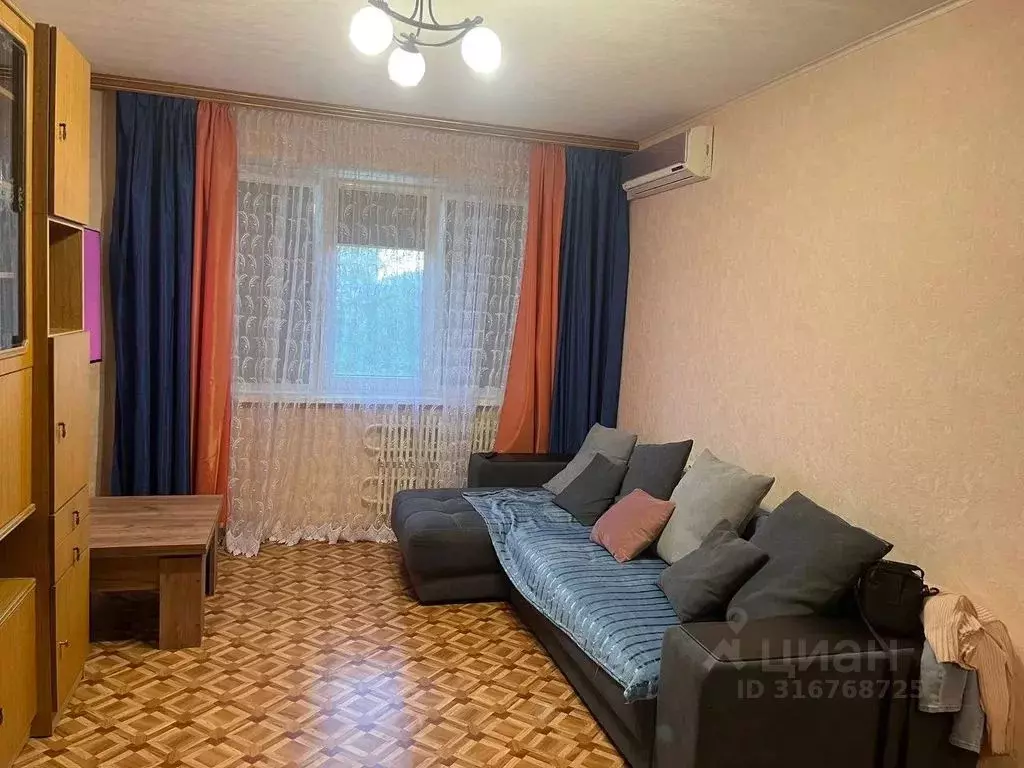2-к кв. Волгоградская область, Волгоград ул. Милиционера Буханцева, 2Б ... - Фото 0