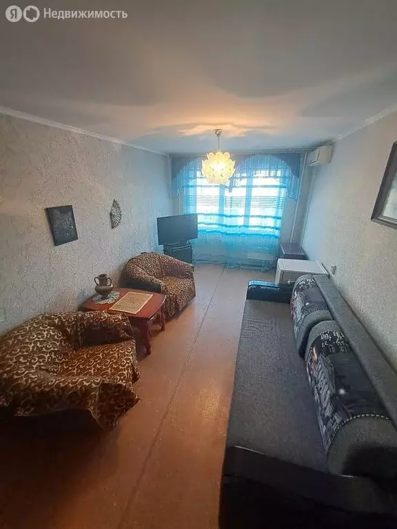 3-комнатная квартира: Тольятти, улица Куйбышева, 44 (65.4 м) - Фото 1