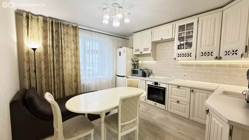 2-комнатная квартира: Нижнекамск, улица 30 лет Победы, 16 (66.5 м) - Фото 2