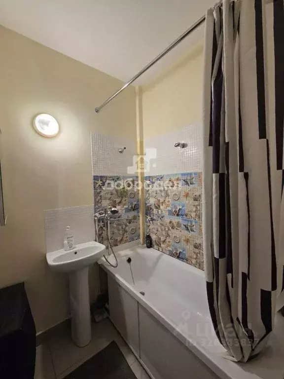 Студия Свердловская область, Екатеринбург ул. Крестинского, 2 (28.8 м) - Фото 2