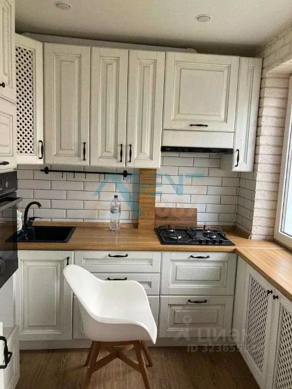 2-к кв. Белгородская область, Шебекино ул. Дзержинского, 14 (43.5 м) - Фото 1