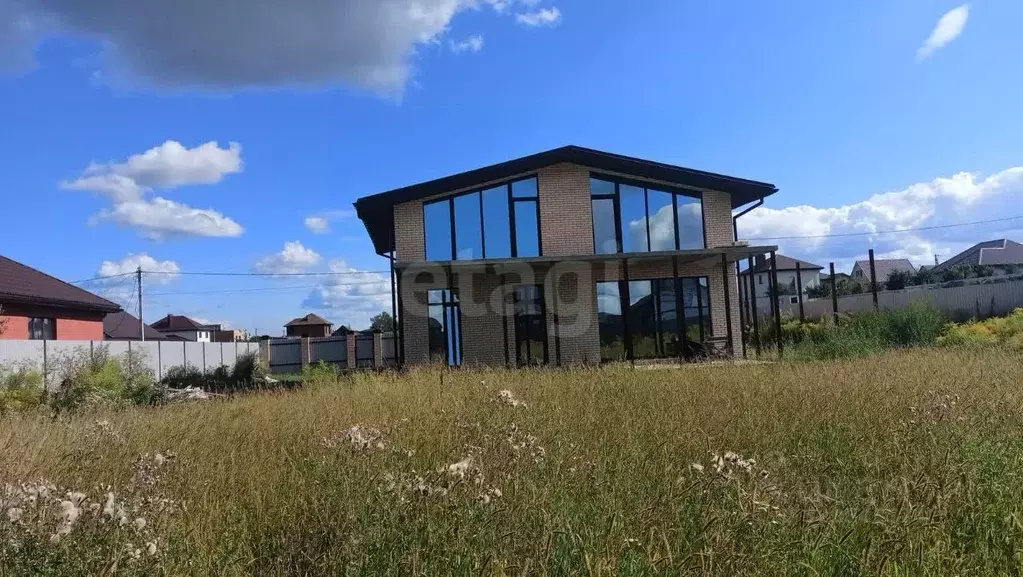 Дом в Брянская область, Брянский район, Отрадненское с/пос, с. ... - Фото 1