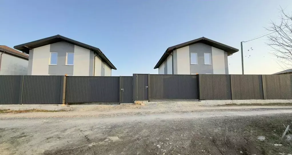 Дом в Крым, Симферопольский район, Трудовское с/пос, пос. Айкаван, ... - Фото 1