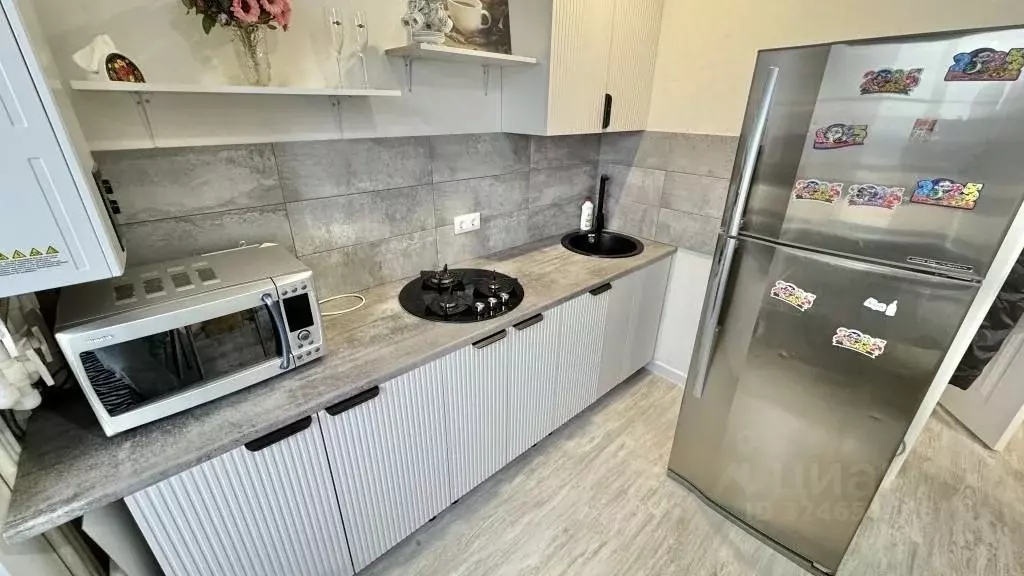 1-к кв. Волгоградская область, Волгоград ул. Тракторостроителей, 21 ... - Фото 1