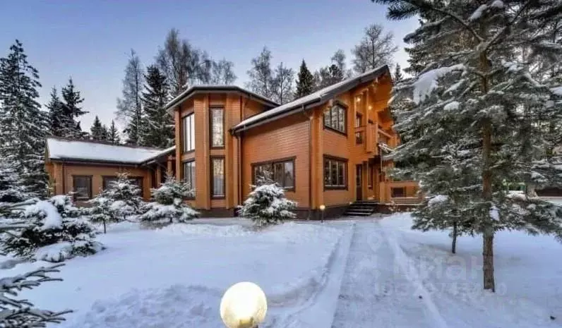 Дом в Московская область, Наро-Фоминский городской округ, д. ... - Фото 1